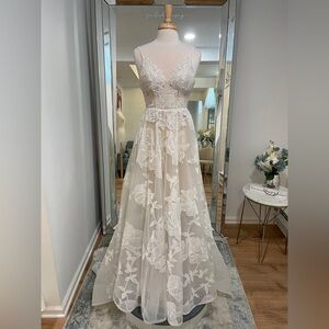 All Who Wander Aspen Wedding Dress sz 12